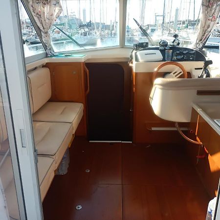 Nuit Insolite A Bord Du Bateau Exocet III ブローニュ・シュル・メール エクステリア 写真
